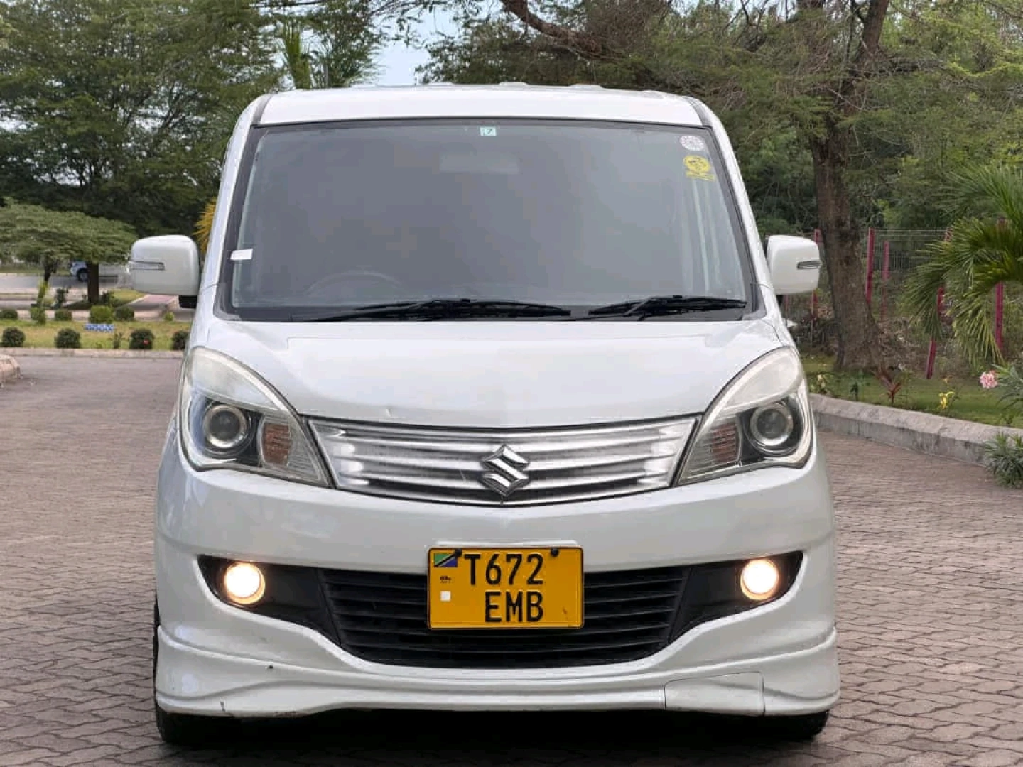 Used Suzuki Solio Minivan 2010 - 1490cc