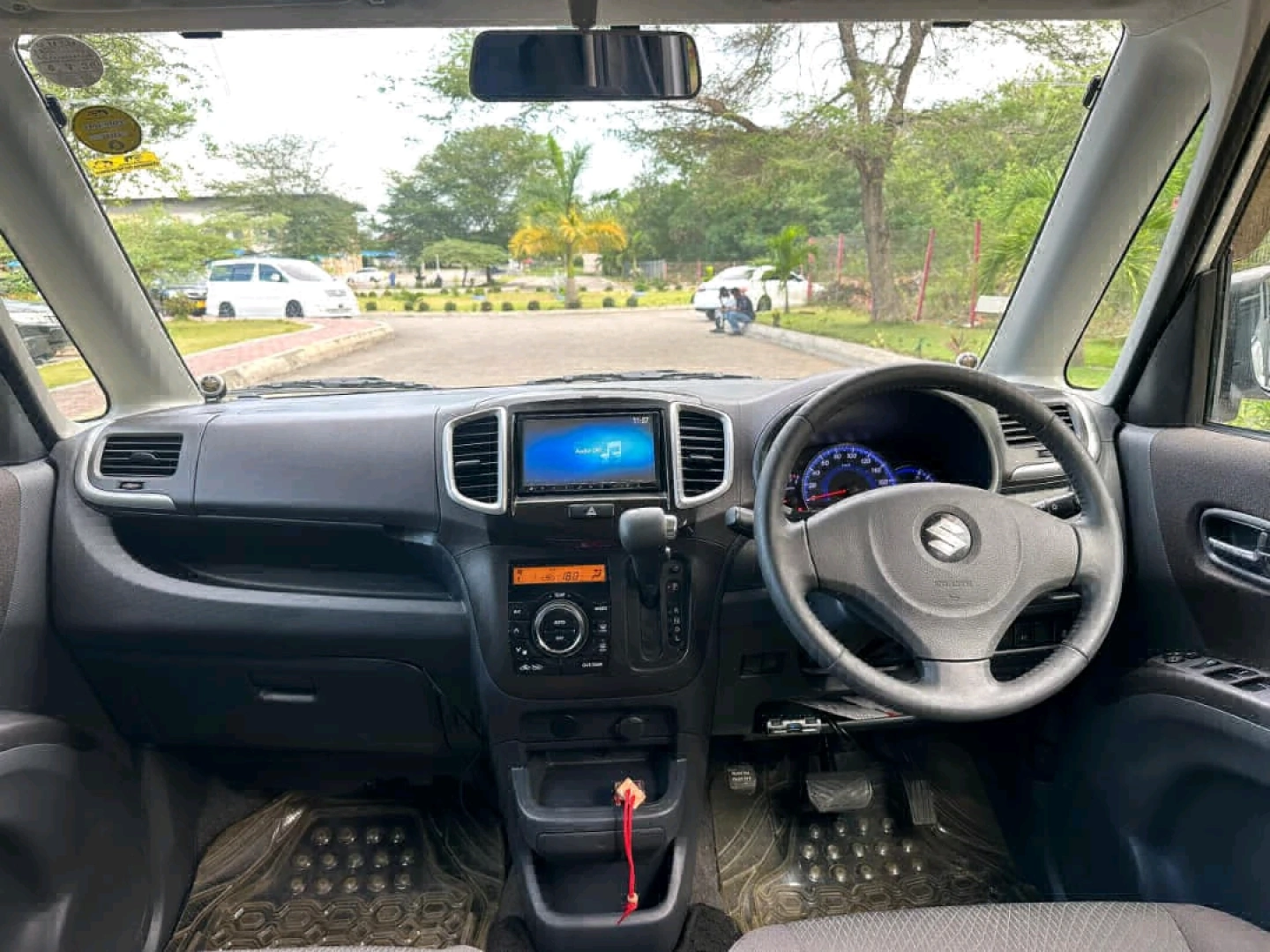 Used Suzuki Solio Minivan 2010 - 1490cc thumbnail 9