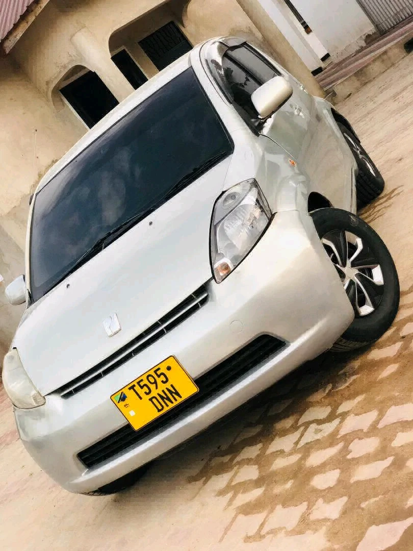 Used Silver Toyota Passo Car thumbnail 3
