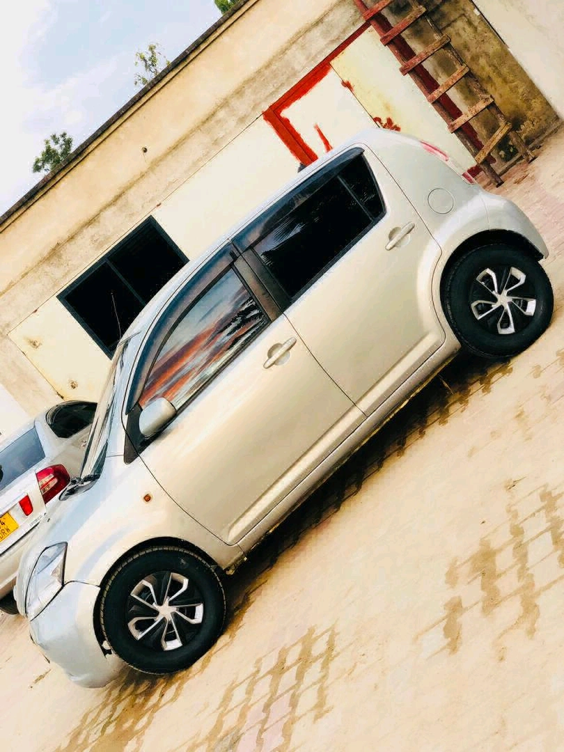 Used Silver Toyota Passo Car thumbnail 4