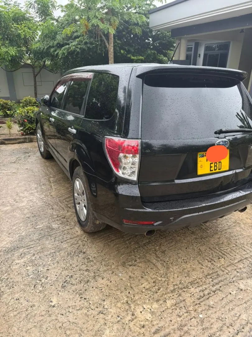 Subaru Forester Nyeusi, Bei 17M, Manual thumbnail 3