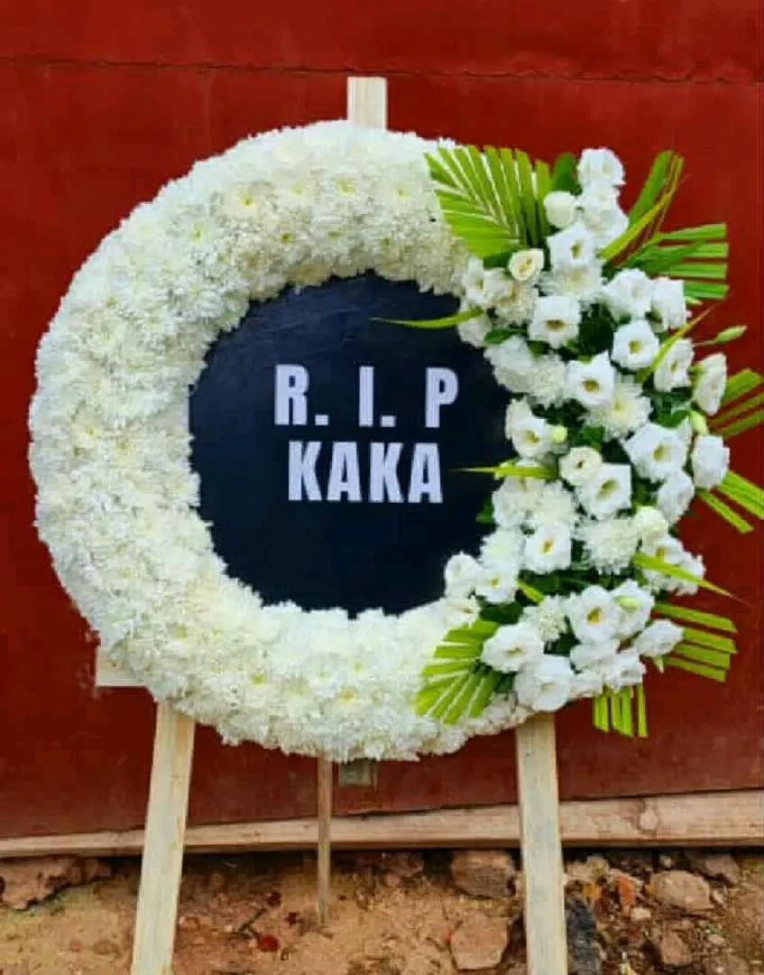 AFE Decor: Funeral Wreaths & Wedding Flowers thumbnail 9