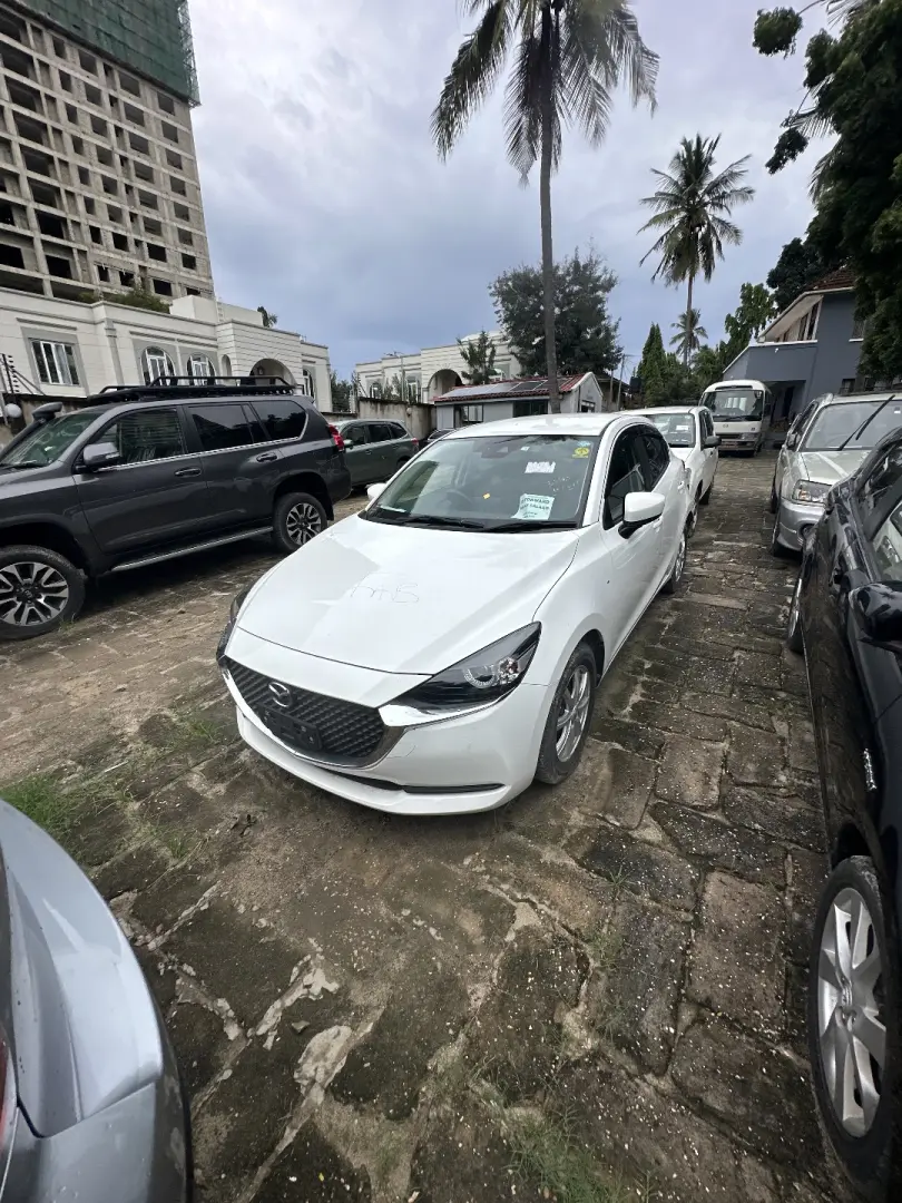 Mazda 2 2020 thumbnail 4