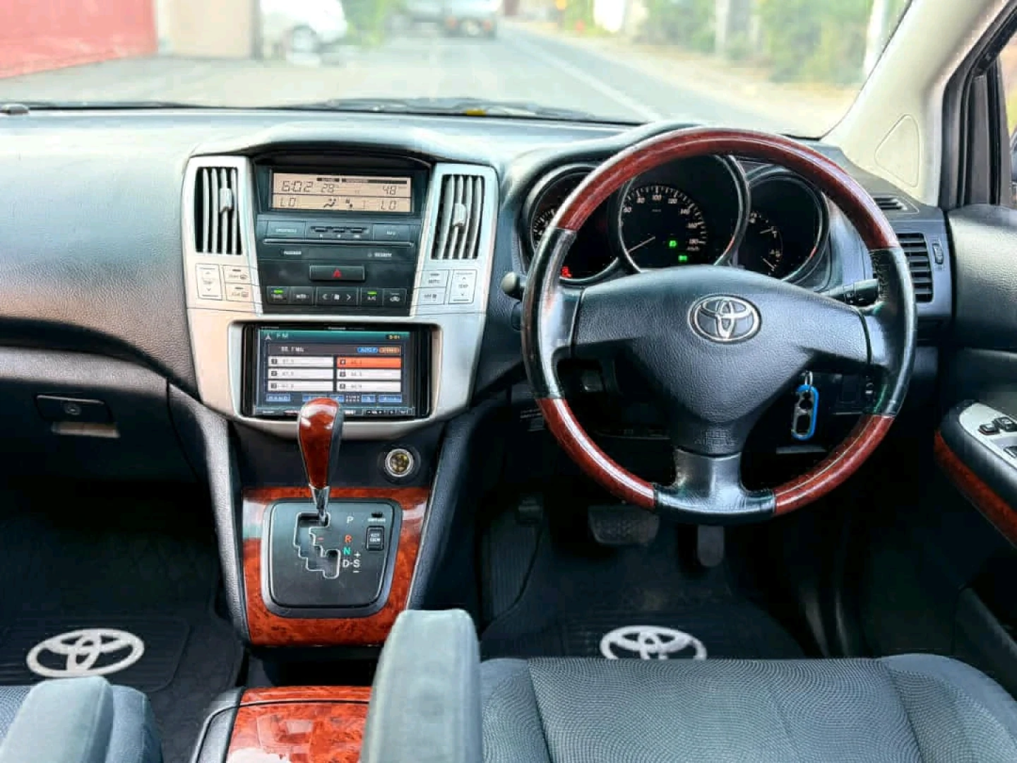 Black Toyota Harrier SUV 2360 CC thumbnail 9