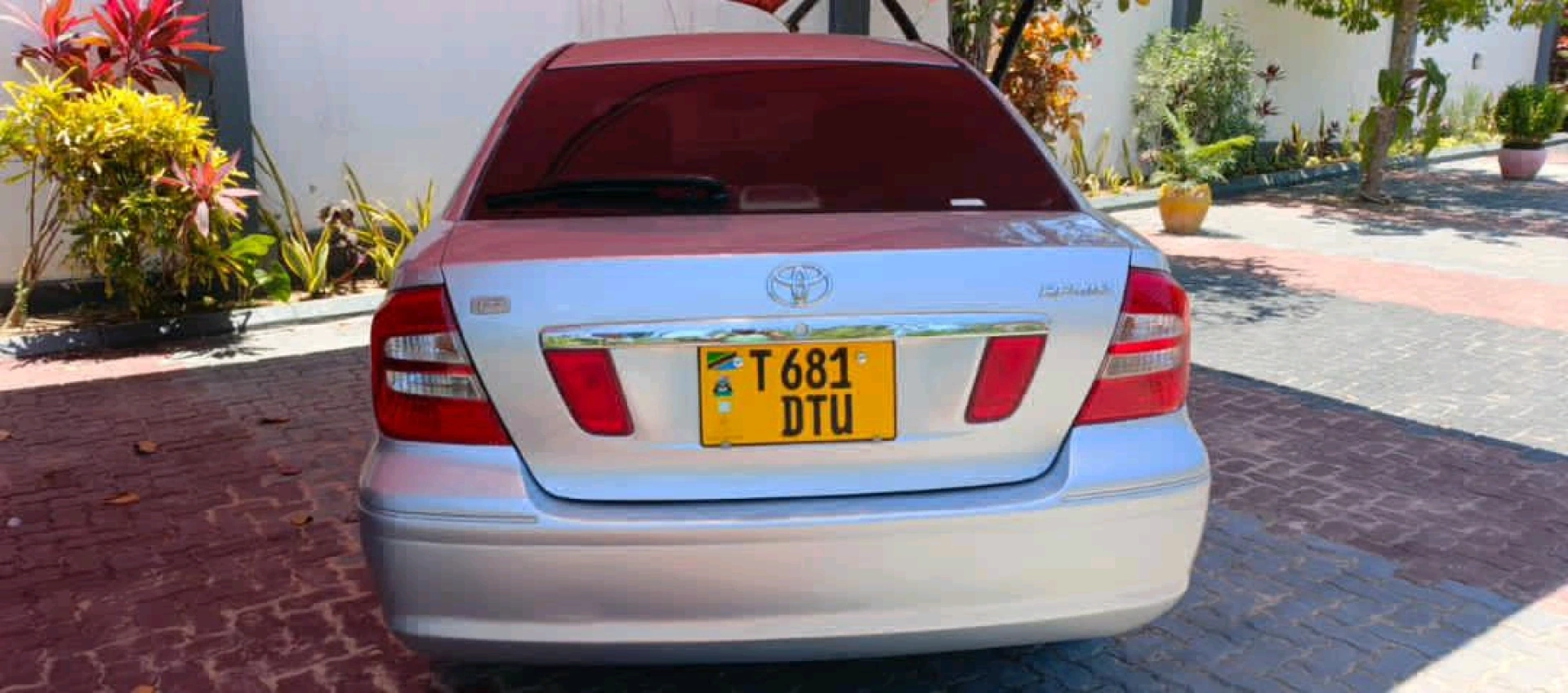 Toyota Premio F Sedan 1490cc (Reg DTU) thumbnail 3