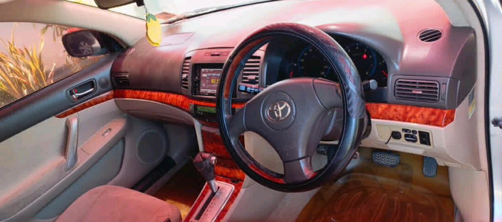 Toyota Premio F Sedan 1490cc (Reg DTU) thumbnail 7