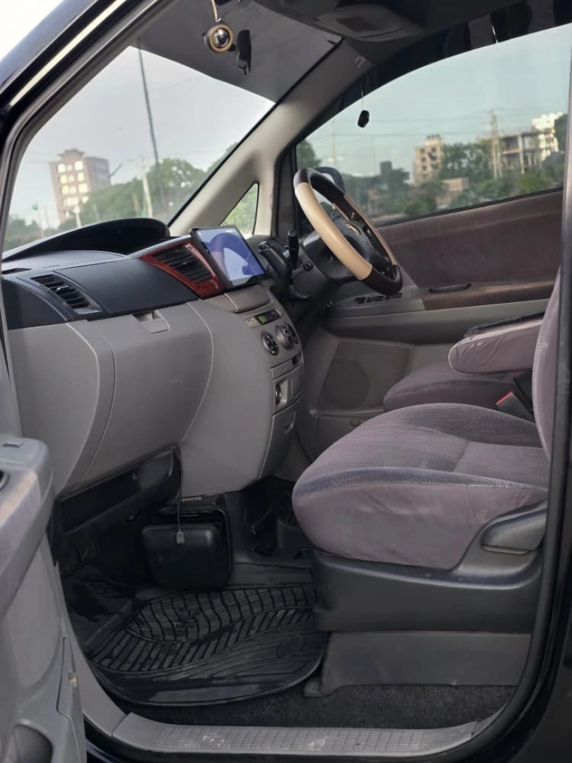 Toyota Noah Van Black Engine 1Az thumbnail 4