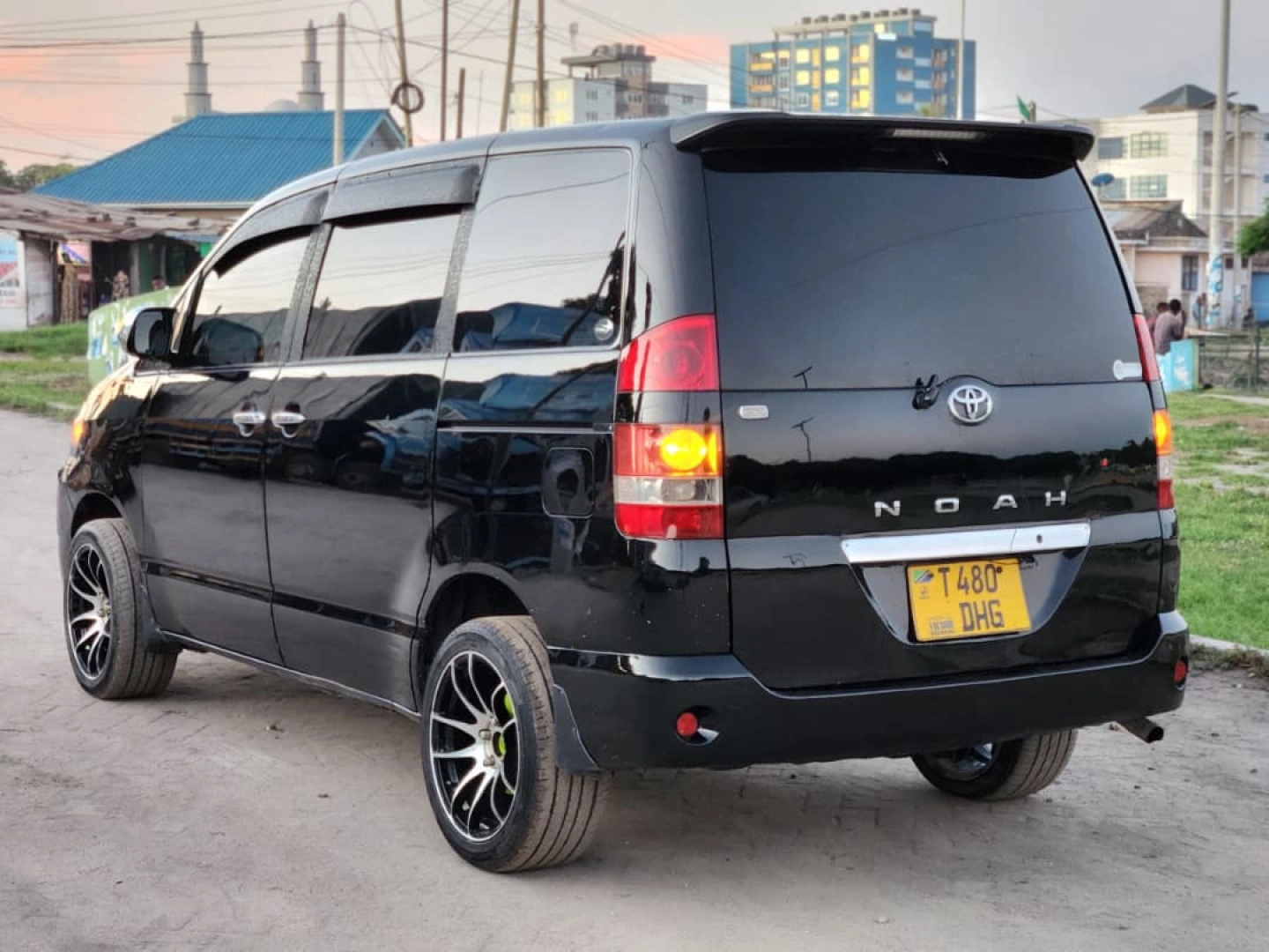 Toyota Noah Van Black Engine 1Az thumbnail 5