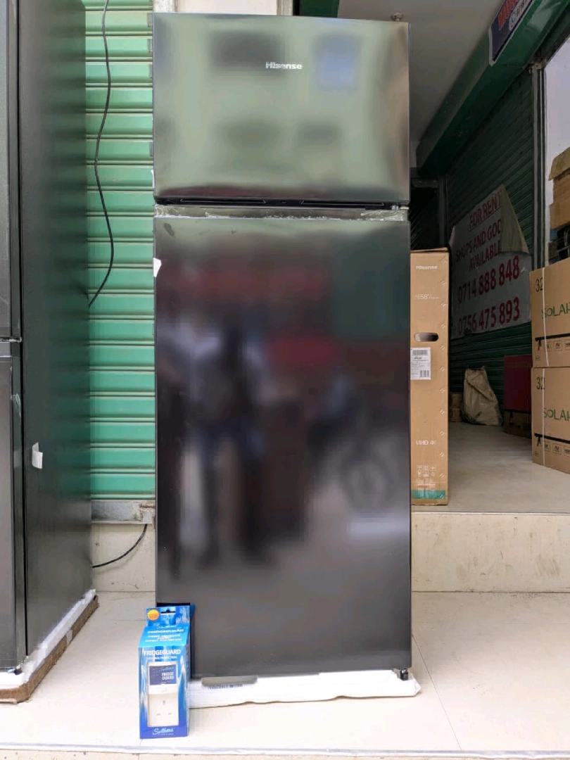 Black Hisense Two-Door Fridge 205 Liters