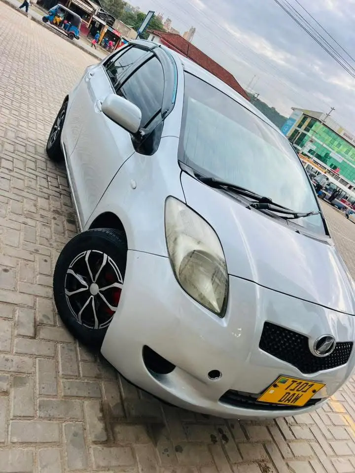 Toyota Vitz DAW thumbnail 5