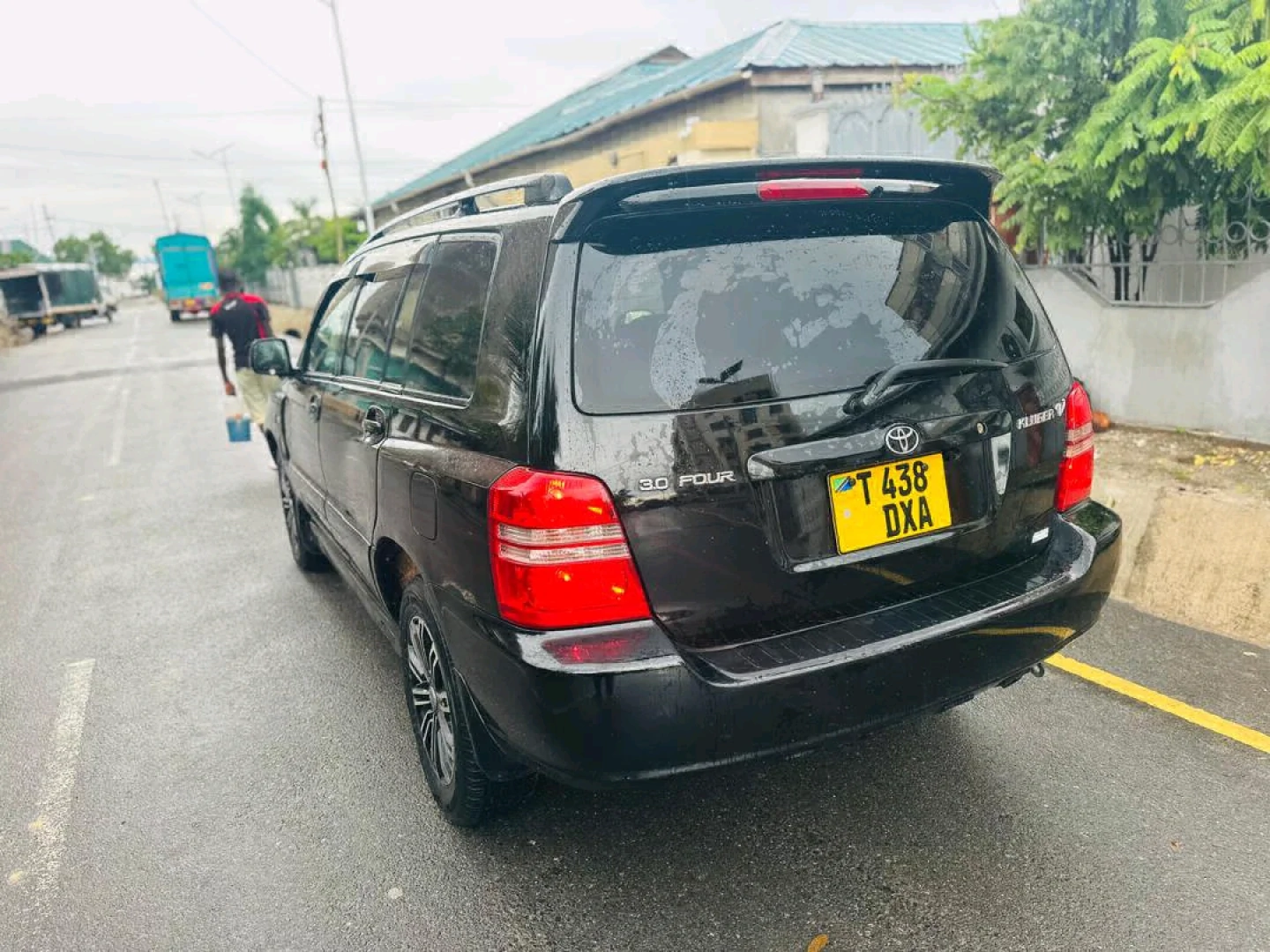 Black Toyota Kluger SUV 2002 Reg DXA thumbnail 4