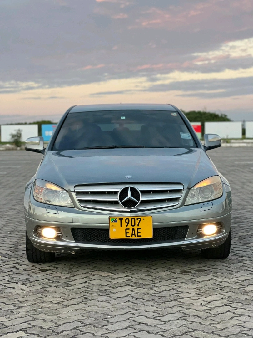 Mercedes-Benz C-Class Sedan 2008