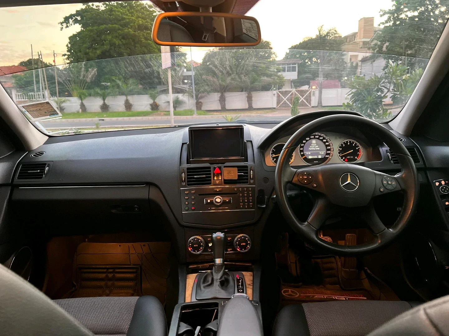 Mercedes-Benz C-Class Sedan 2008 thumbnail 5