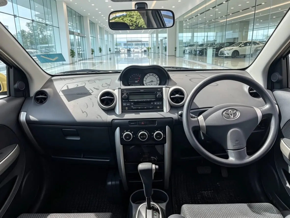 Toyota Ist 2003 thumbnail 3
