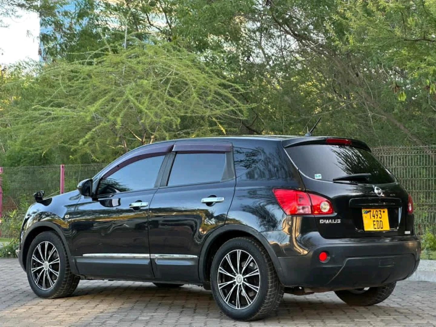 Nissan Dualis 2008, 1990cc, 16M TZS thumbnail 2