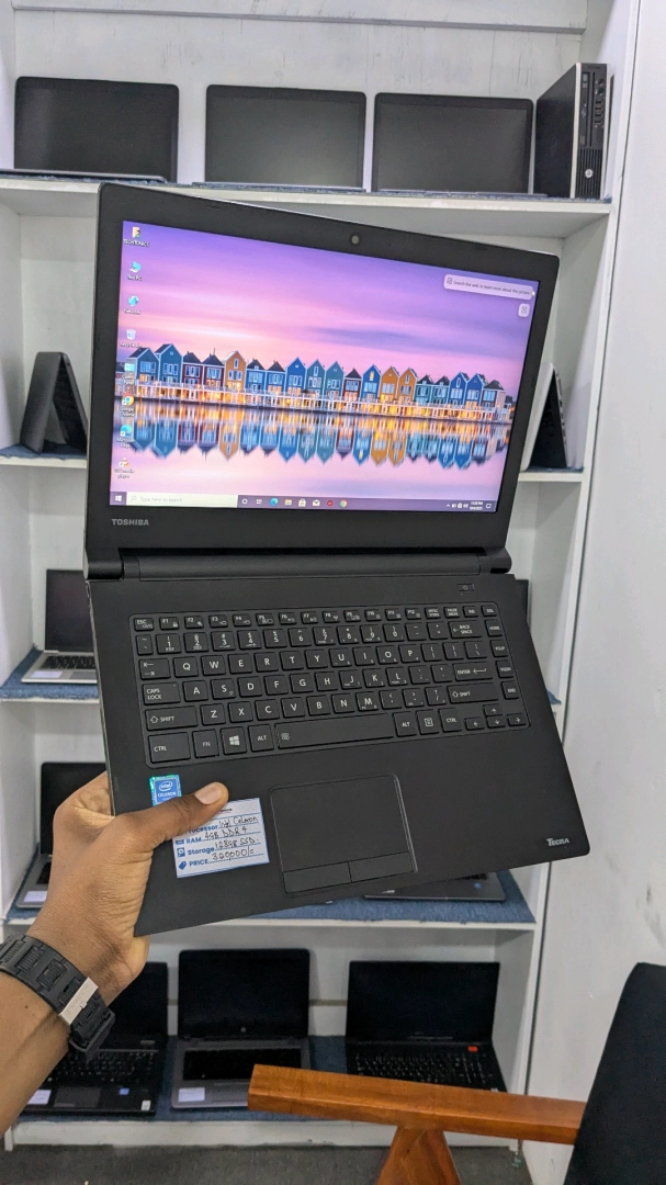 Toshiba Tecra Laptop 4GB RAM 128GB SSD thumbnail 3