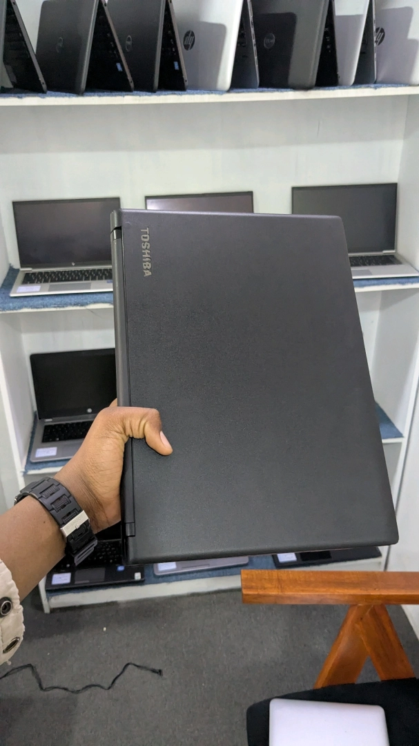 Toshiba Tecra Laptop 4GB RAM 128GB SSD thumbnail 7