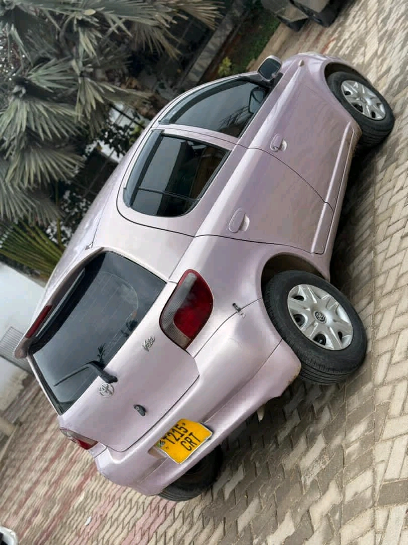 Toyota Vitz Old Model 1290 CC thumbnail 2