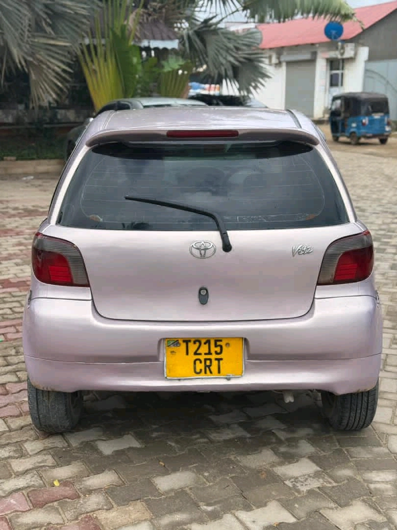 Toyota Vitz Old Model 1290 CC thumbnail 3