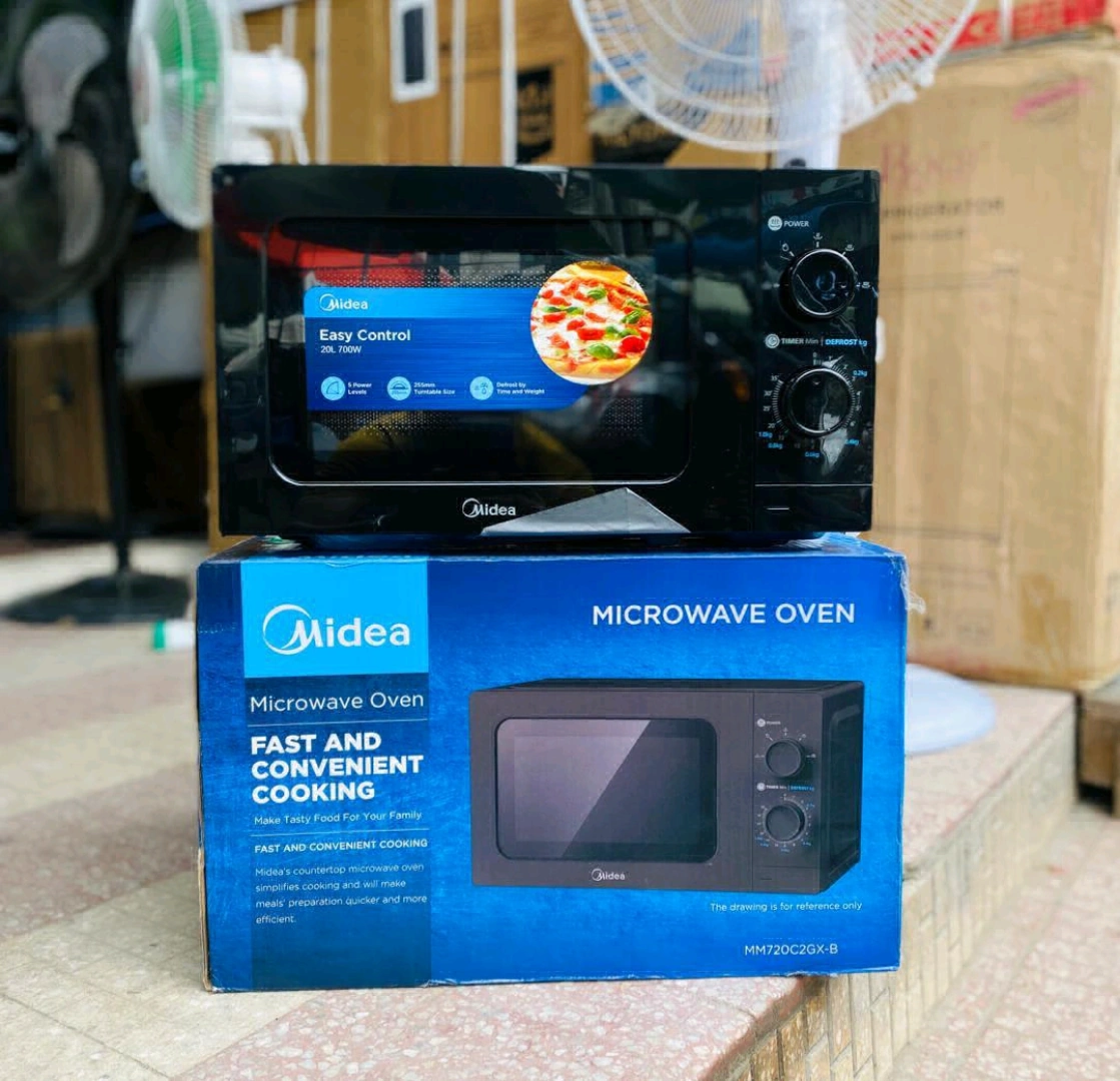 Black Midea Microwave Oven with 1-Year Warranty