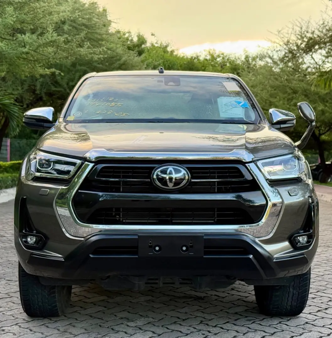 Toyota Hilux Double Cabin 2022