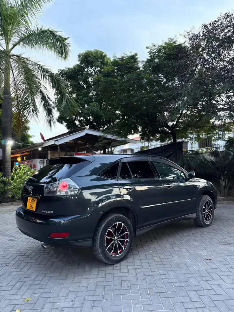 Toyota Harrier (DMG) thumbnail 3