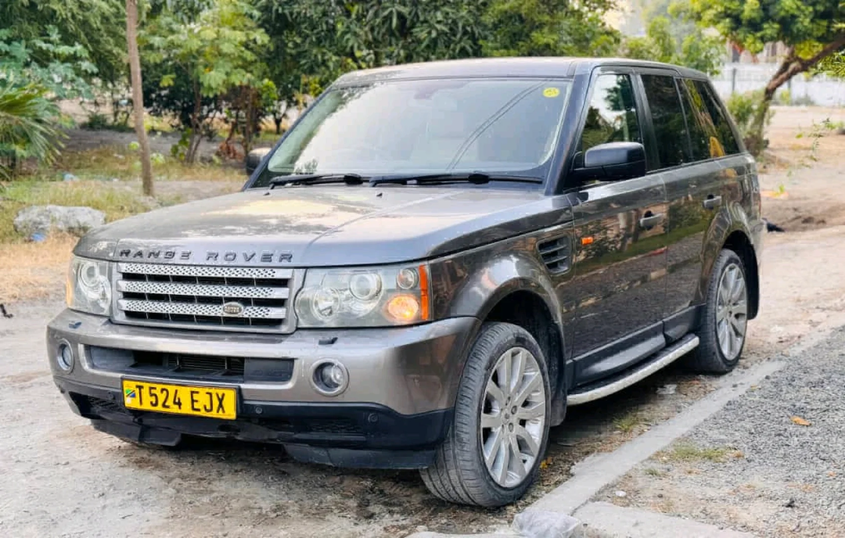 Range Rover Sport Grey Diesel (42mil) thumbnail 3