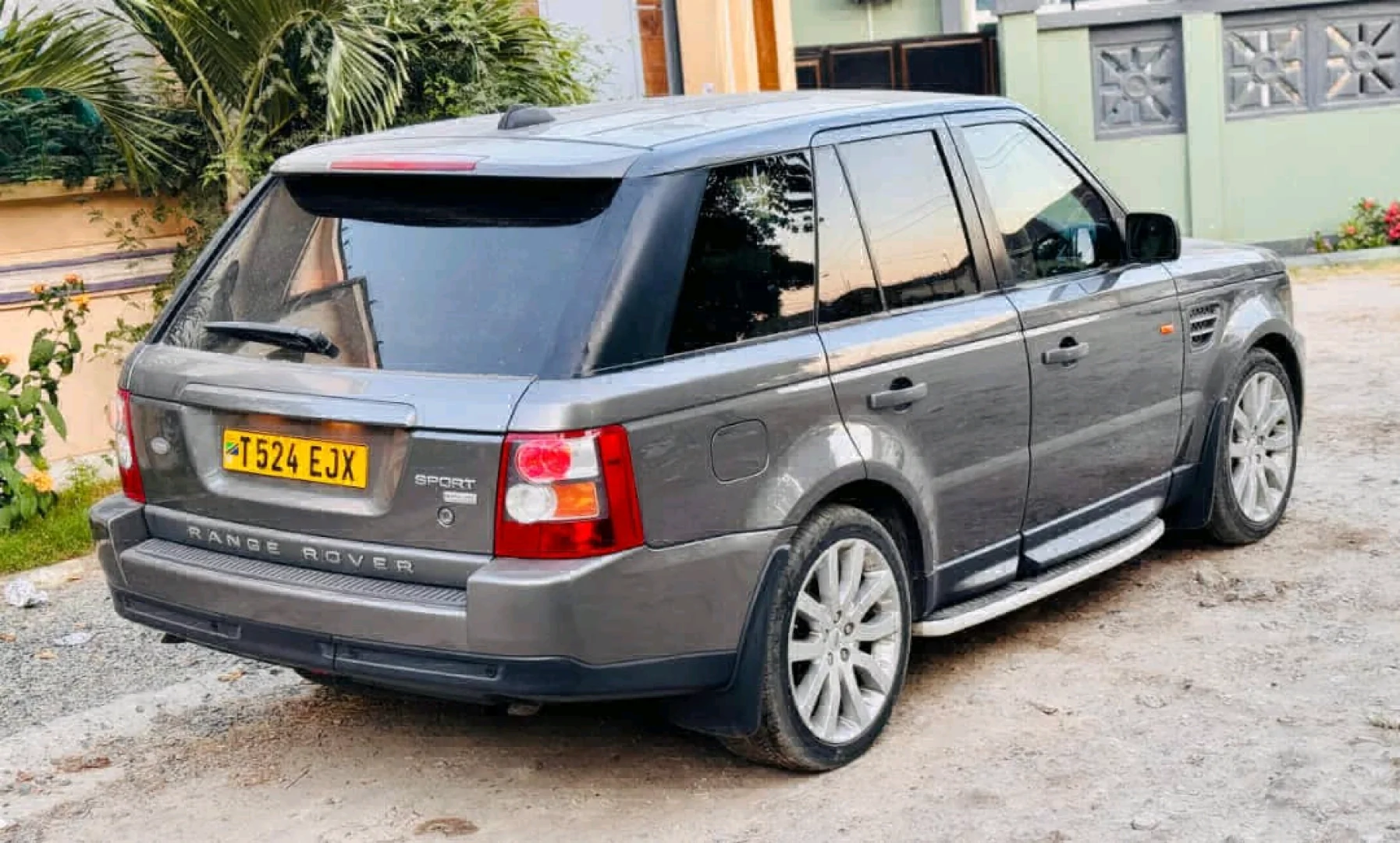 Range Rover Sport Grey Diesel (42mil) thumbnail 4