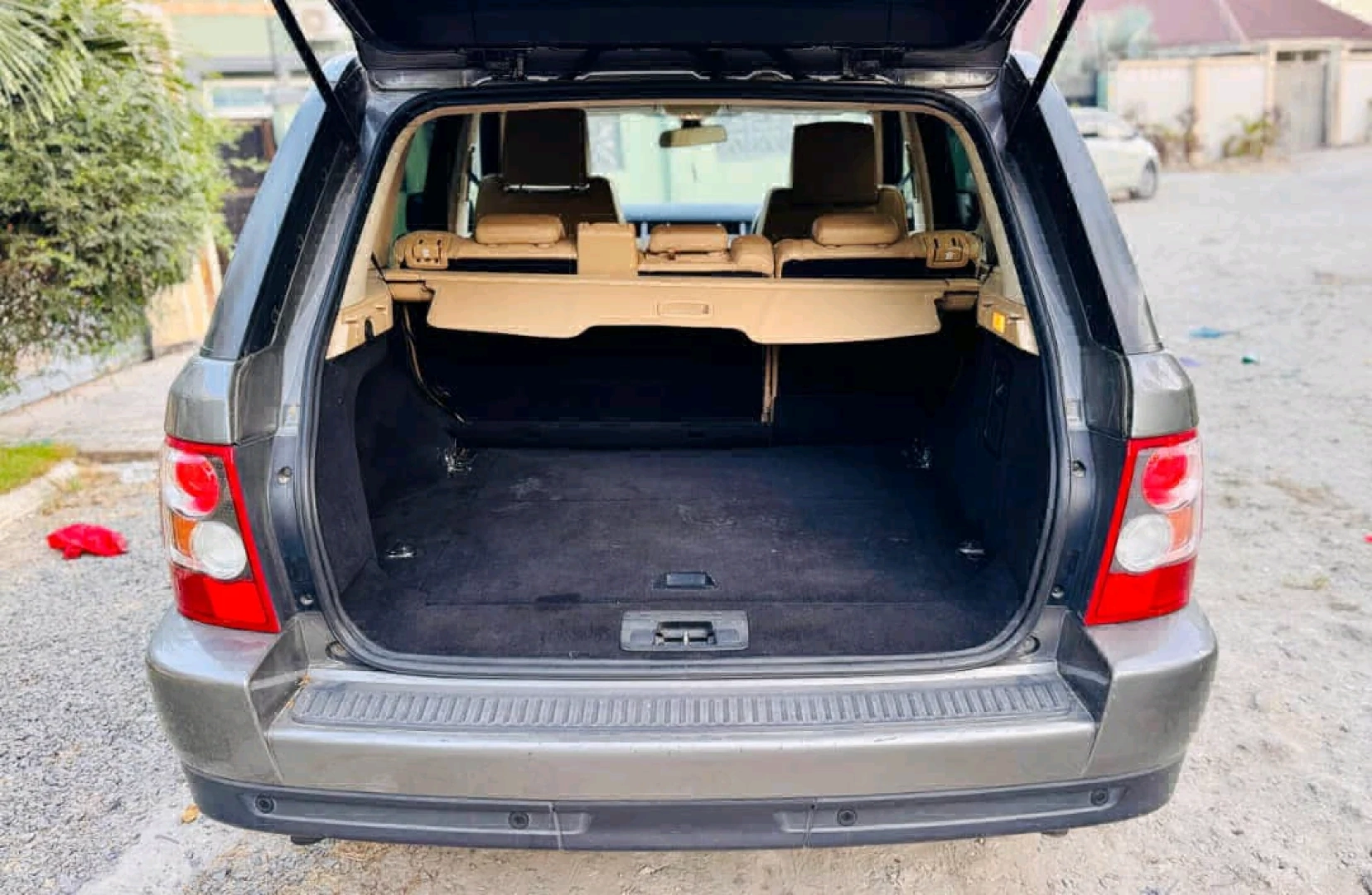 Range Rover Sport Grey Diesel (42mil) thumbnail 6