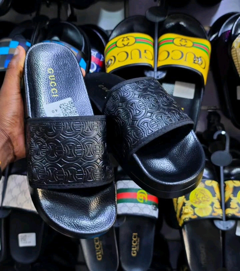 Black Slide Sandals Size 40-45 thumbnail 4