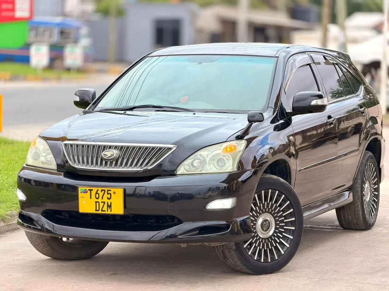 Toyota Harrier 240G (DZM)