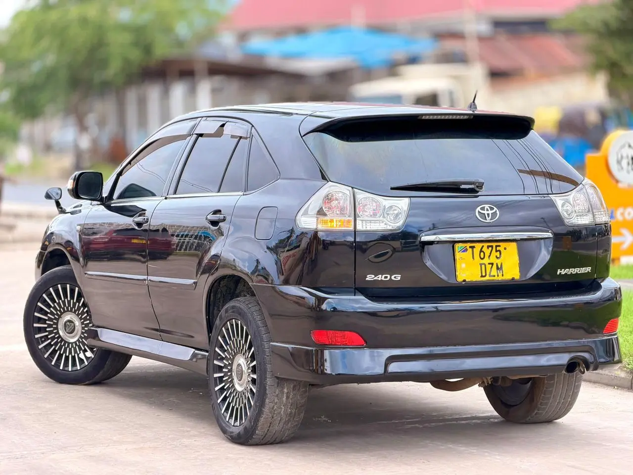 Toyota Harrier 240G (DZM) thumbnail 8