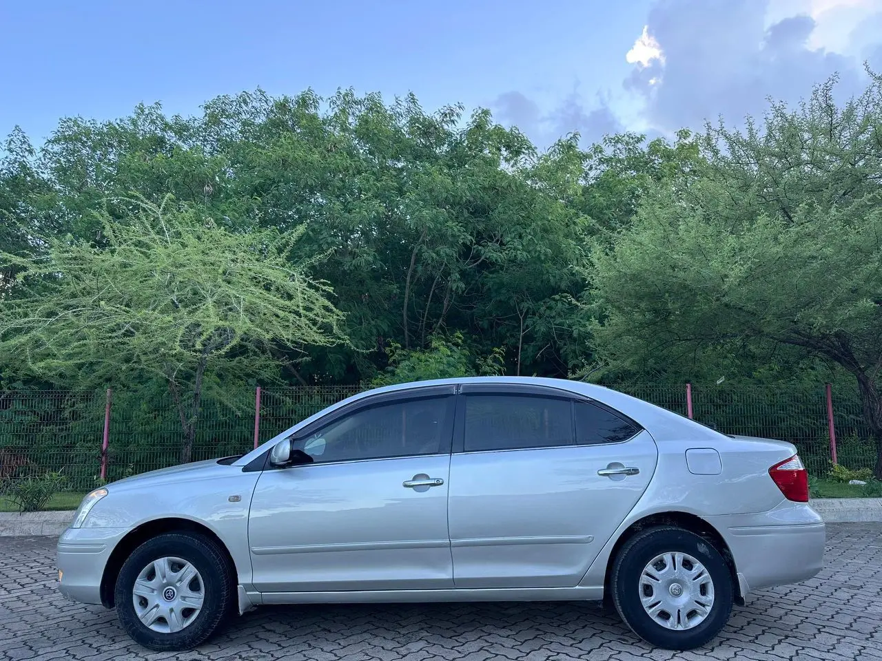 Toyota Premio (X) 2004 DXP thumbnail 3