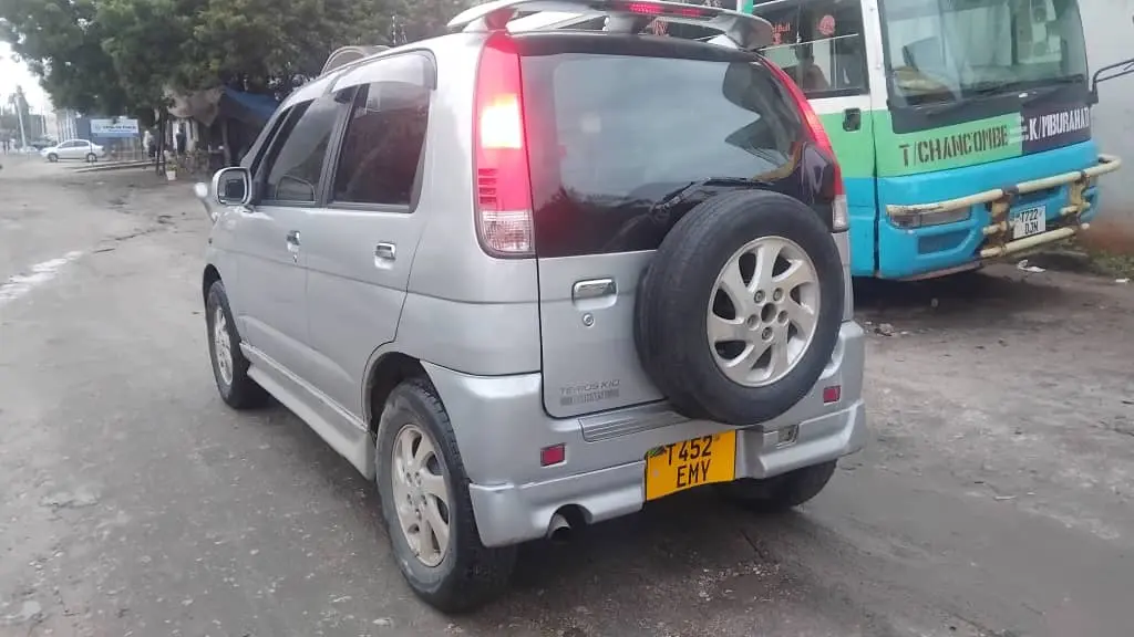 Daihatsu Terios Kid thumbnail 4