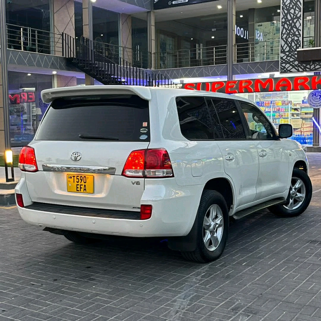 Toyota Land Cruiser V8 2010 Automatic thumbnail 5