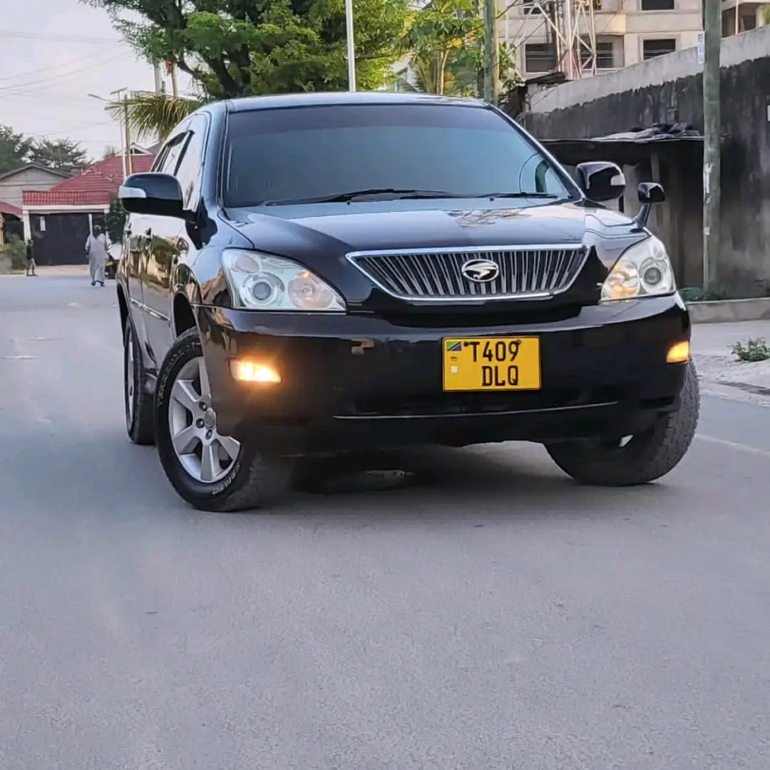 Toyota Harrier 2004 Nyeusi, AC Kamili thumbnail 2