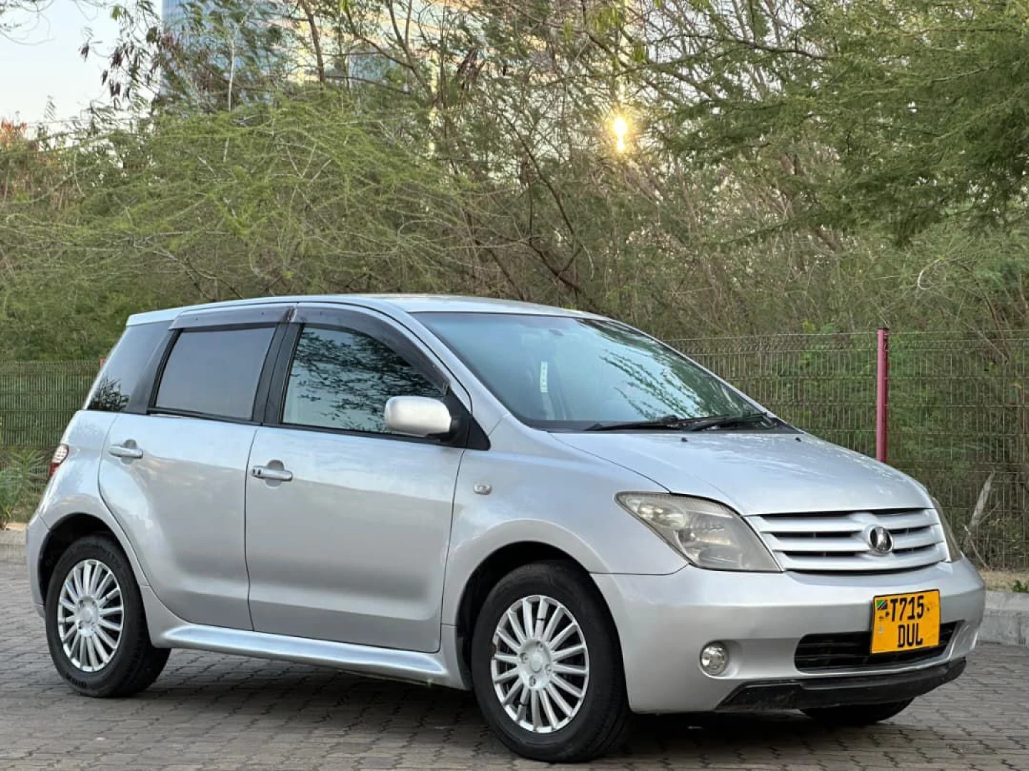 Toyota Ist Hatchback for Sale (Reg No. DUL)