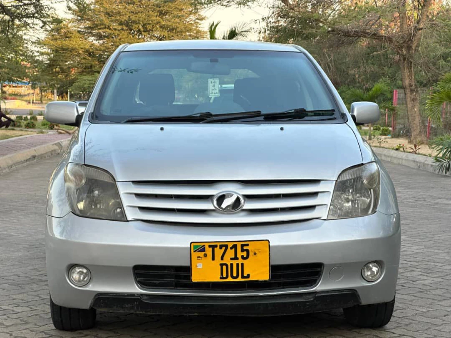 Toyota Ist Hatchback for Sale (Reg No. DUL) thumbnail 7