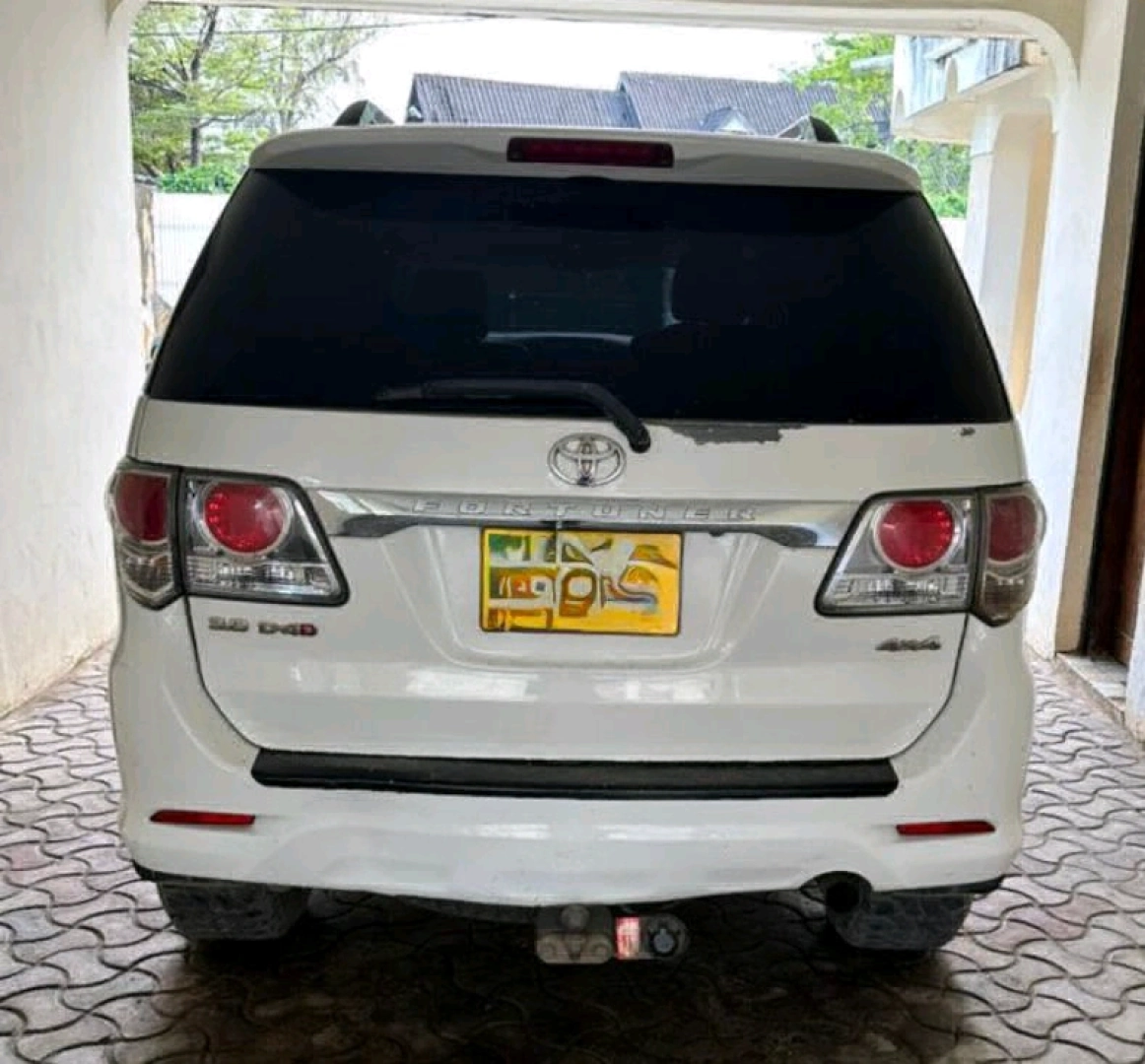 Toyota Fortuner 2015 Automatic Diesel thumbnail 3