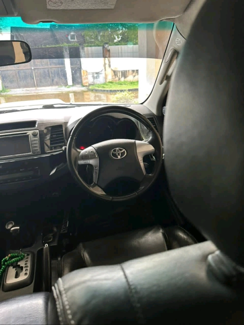 Toyota Fortuner 2015 Automatic Diesel thumbnail 5