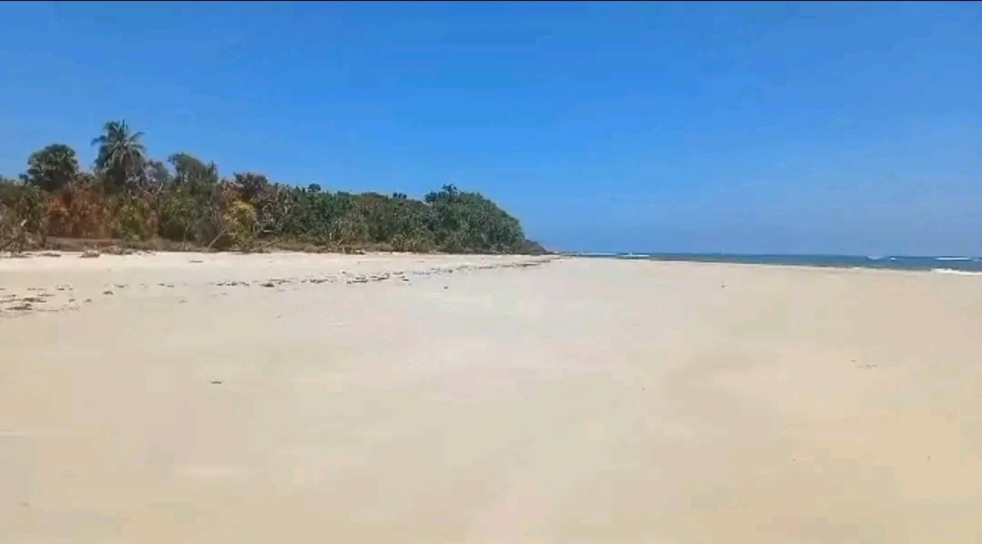First Row Beach Plot for Sale in Kigamboni thumbnail 2