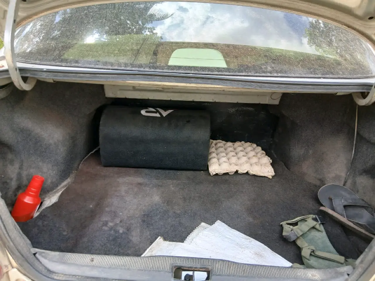Toyota Carina Sedan - Silver thumbnail 3