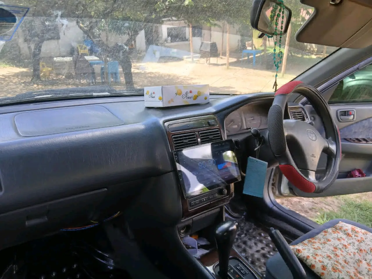 Toyota Carina Sedan - Silver thumbnail 7