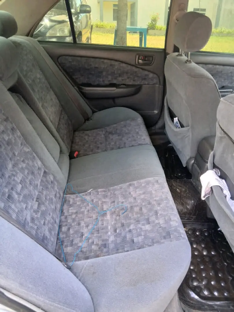 Toyota Carina Sedan - Silver thumbnail 8