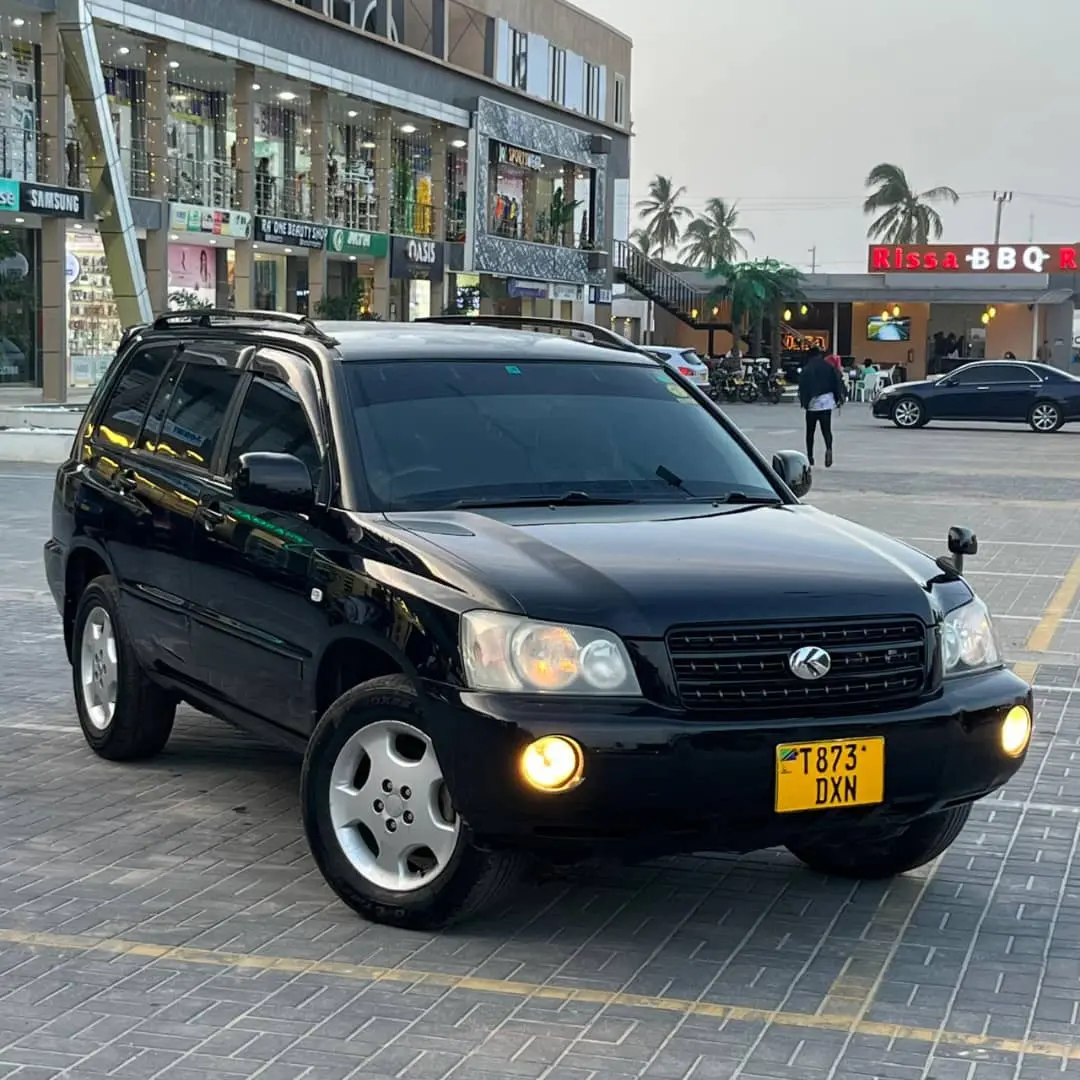 2001 Toyota Kluger 4WD thumbnail 3