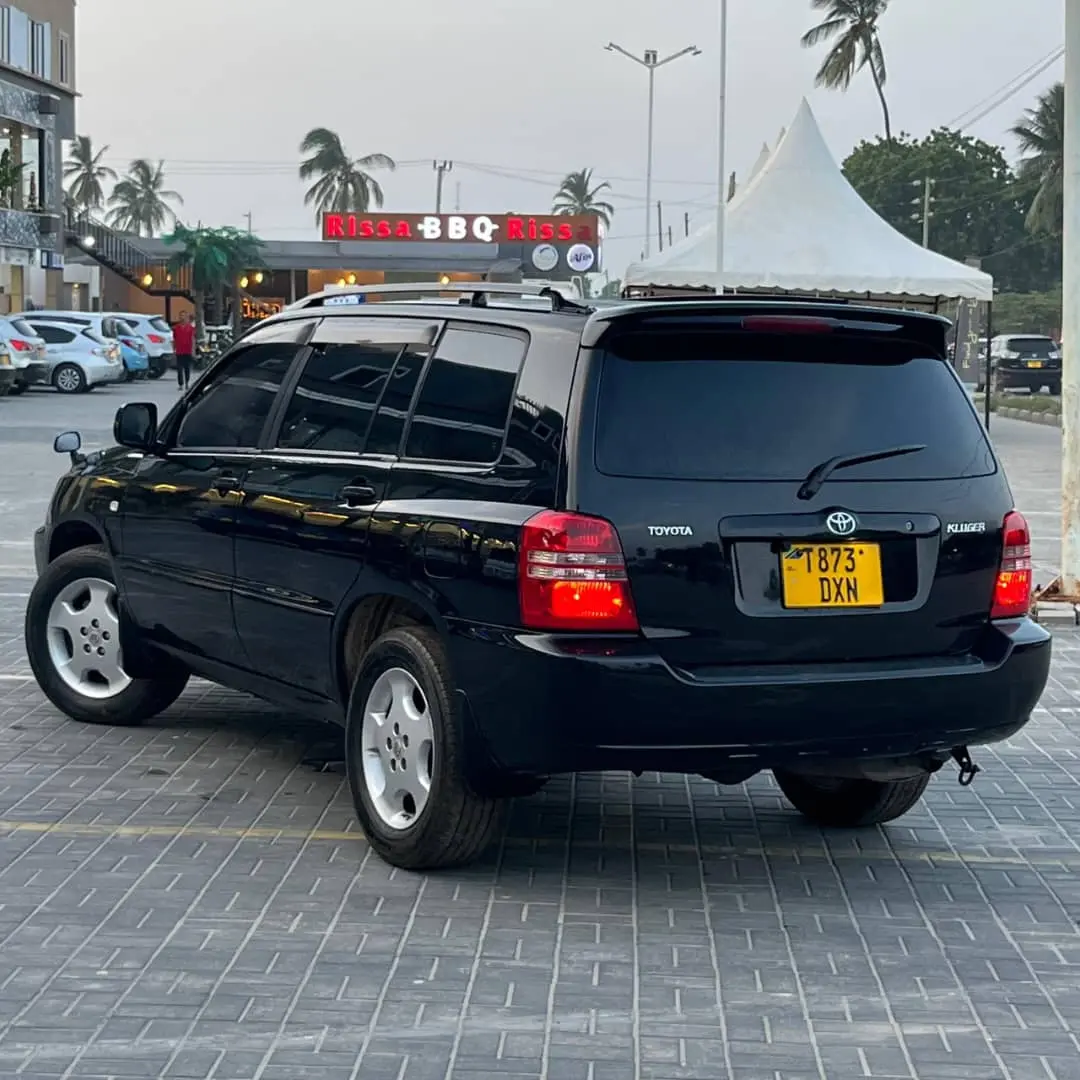 2001 Toyota Kluger 4WD thumbnail 6