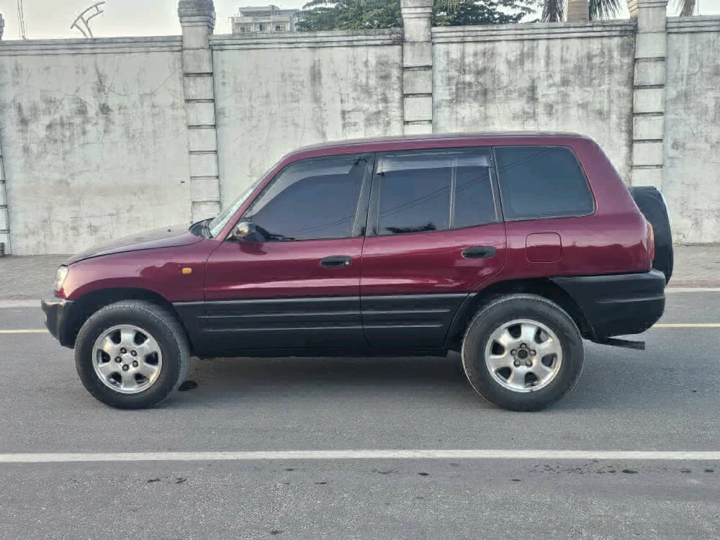 Toyota RAV4 Old Model 2000 4WD thumbnail 4