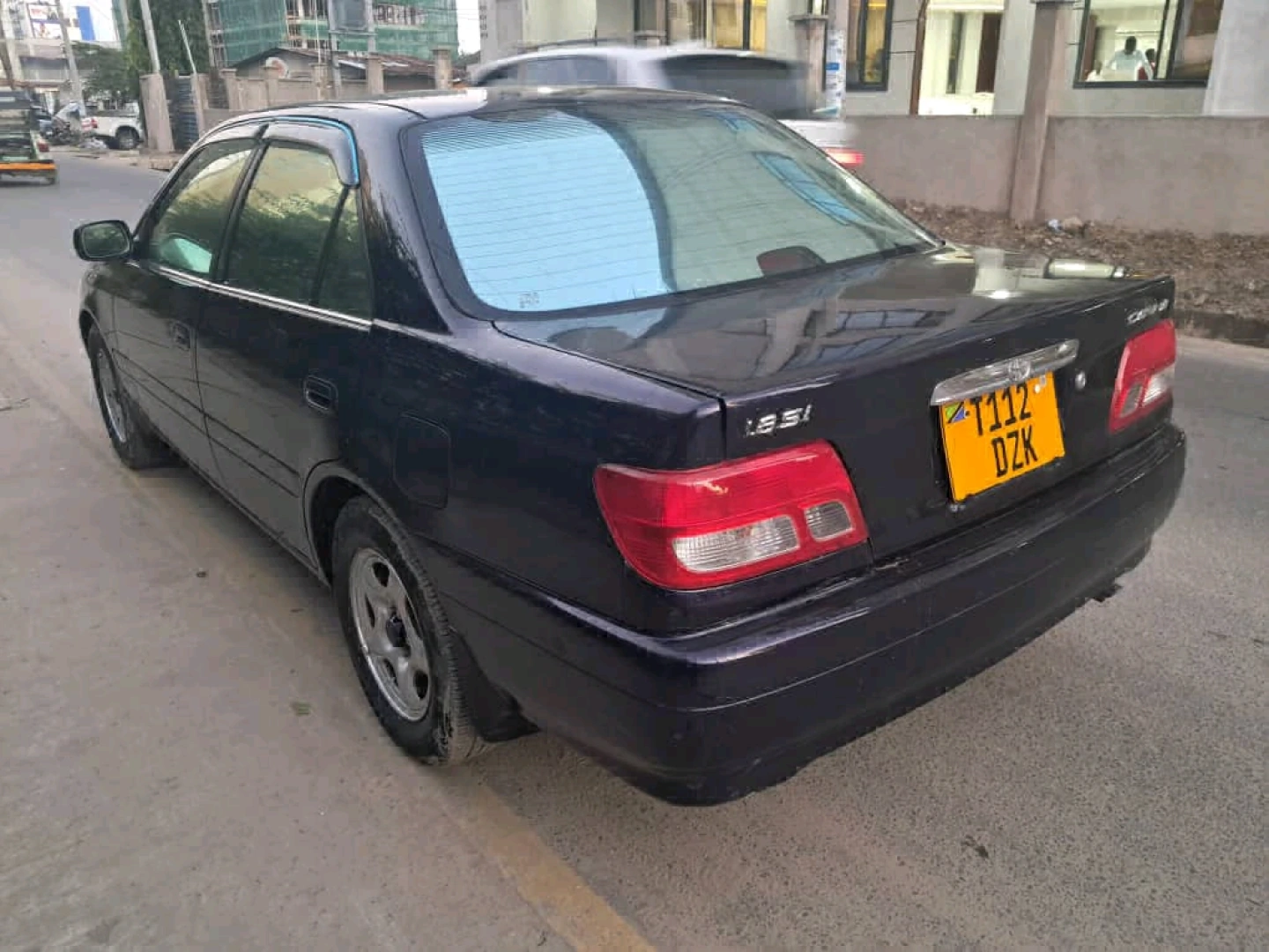 Toyota Carina S.i. Sedan thumbnail 4