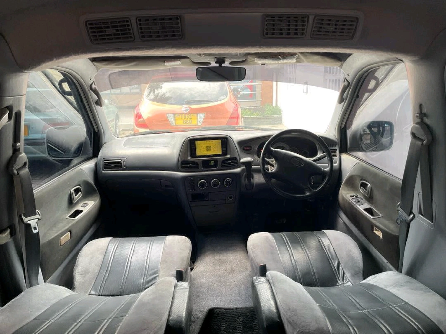 Toyota Noah Road Tour 2001 Automatic thumbnail 6