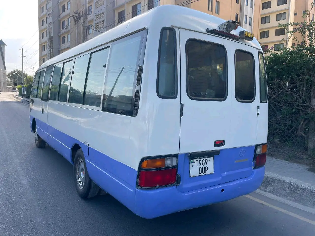 Toyota Coaster Minibus 2000 Model (DUP) thumbnail 4